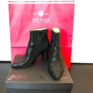 Betsey Johnson black rhinestone ankle boots. Size 7